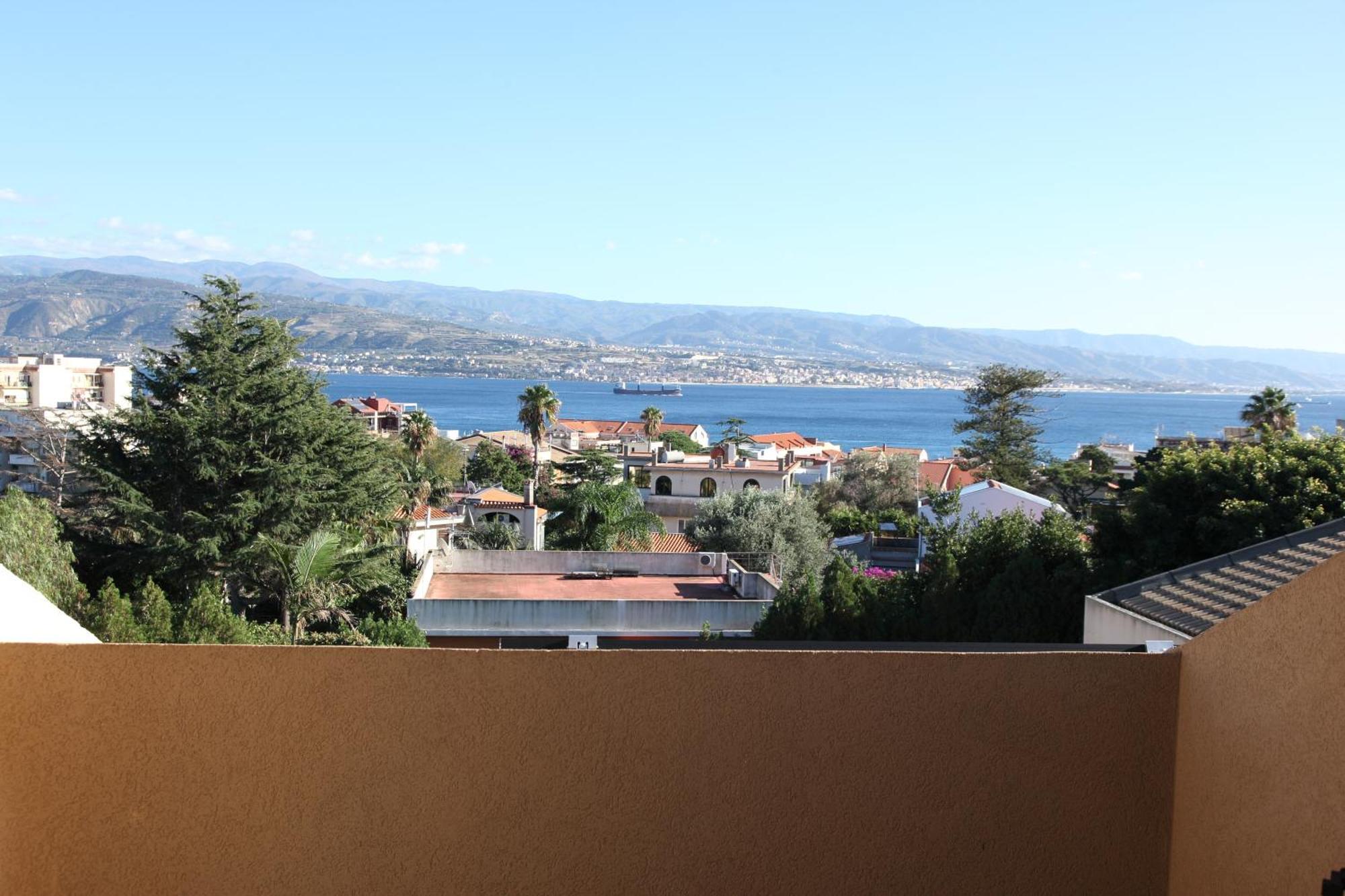 Domus Aurige Bed & Breakfast Messina Eksteriør bilde